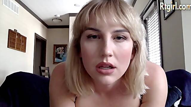 Big tits american blonde shemale with fat ass camshows solo