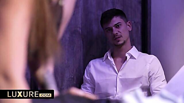 Watch inviting Anita Rovers video