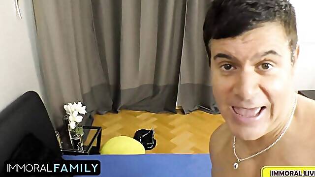 Cover-girl Matt Bird and Victoria June - latina video - Immoral Family