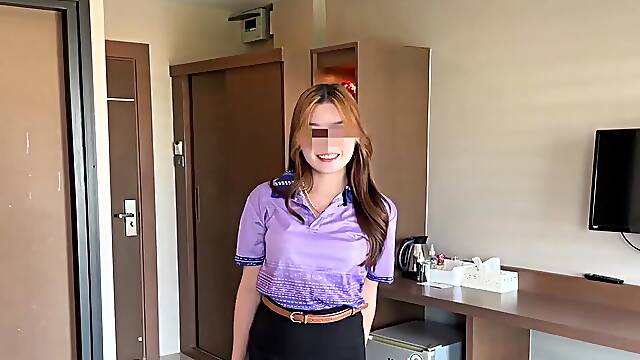 Cheating Thai girl is going to take it on all fours