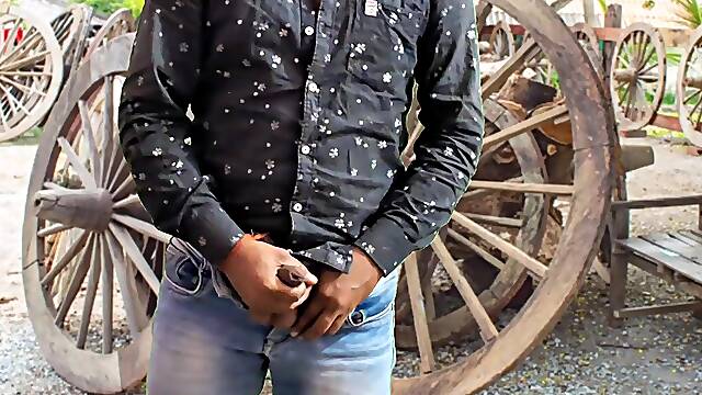 Bharti Bhabhi come to fucking in home