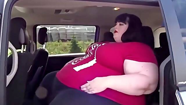 Juicy Jackie In Ssbbw Too Big For The Car