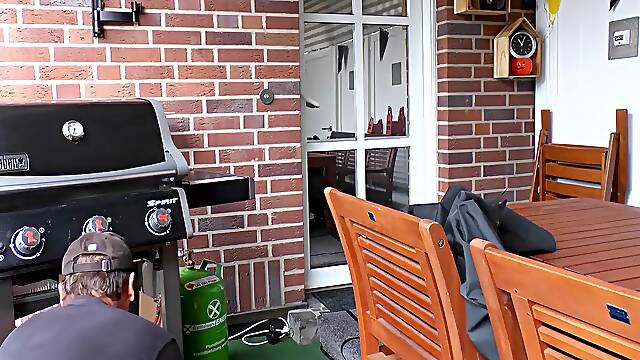 German Mom Fuck With The Technician