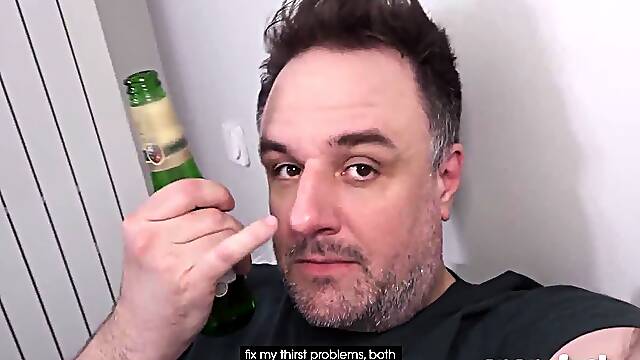 1. WHO IS SHE? 2. Why is this fat man is able to bang her? (French Porn)! SNAP-FUCK.com