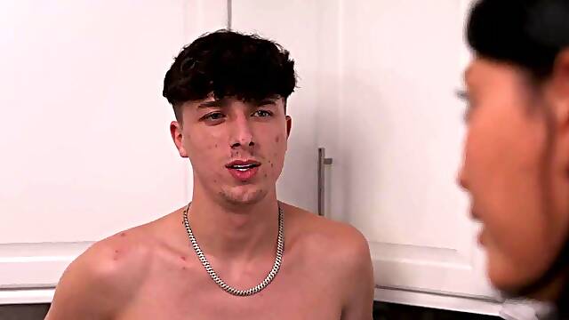 MyPervyFamily - Stepson Moist Over Hot Step-Aunt - Lola Pearl