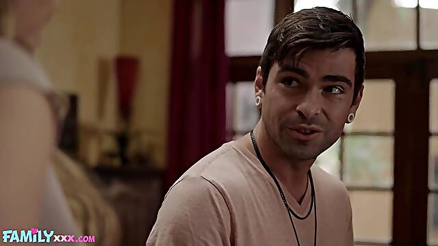 FamilyXXX - Large Tit Stepmom Gets Screwed Anal And Squirts (Jasmine Daze)