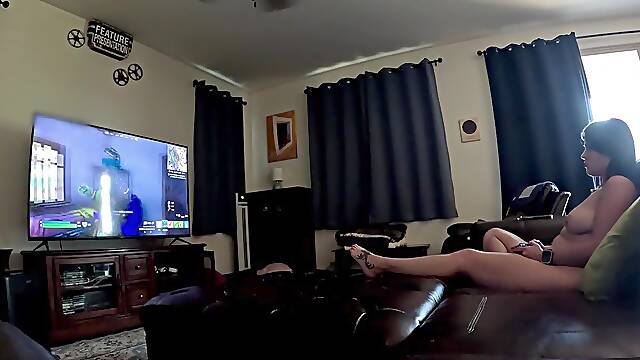 Fortnite Peekaboo Gameplay