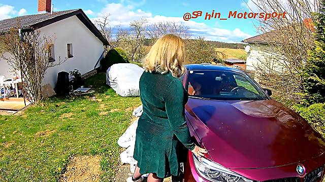 Gigantic stepmom pummeled