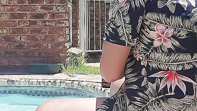 Old fat guy gets blowjob from motel maid massive cumshot