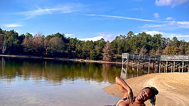 MATURE EBONY COUGAR MAKING FETISH CONTENT OUTDOORS PT 2