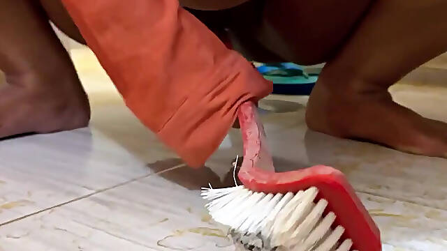 Big Boobs BBW Hot Collage Girl Anippe Toilet Brash Sex in Hostel Bathroom &amp; Pee Unlimited