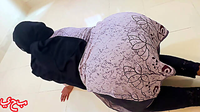 Unexpected Dirty Sex with Arabian Beauty Big Ass &amp; Huge Boobs Maid While She Cleans - Cum Unlimited