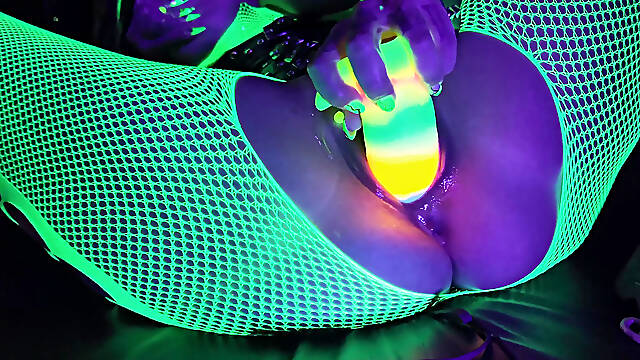 Hot Solo Play with Fucking and Sucking Endning!
