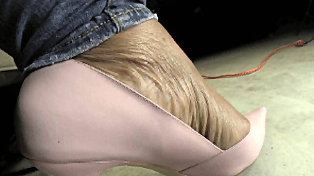 Another Sexy Dangling, 1st