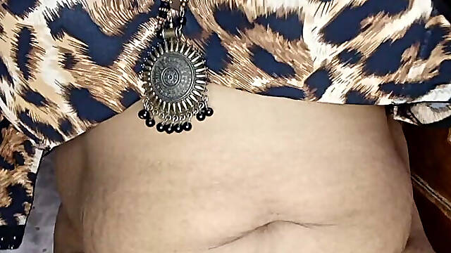 Indian BBW Wife Showing Her Figure Clear Hindi Audio Fantasy
