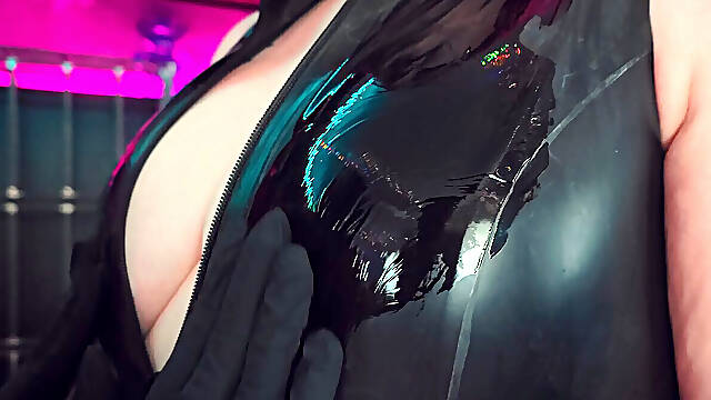 Shine Time! Missquinn Gets the Pleasure of Shining Princess Dandys Latex